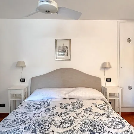 Bel Quadrilocale Con Terrazza Nel Centro Storico Appartement Varazze