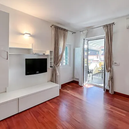 Apartamento Bel Quadrilocale Con Terrazza Nel Centro Storico